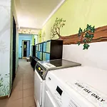 Island (adults Only) Хостел Будапешт