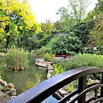 Island (adults Only) Хостел