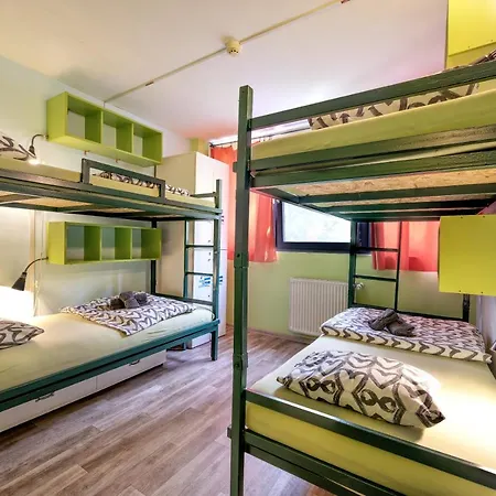 Ostello Island (adults Only) *