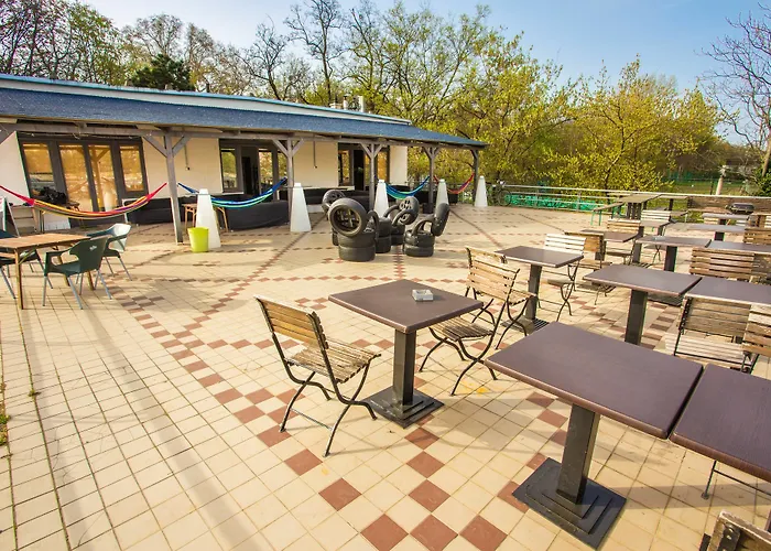 布达佩斯岛上旅馆