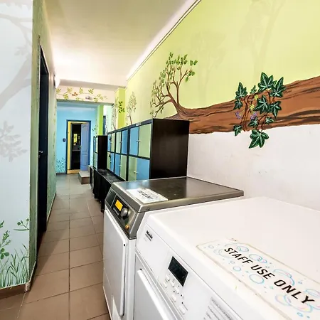 Island (adults Only) Ostello Budapest