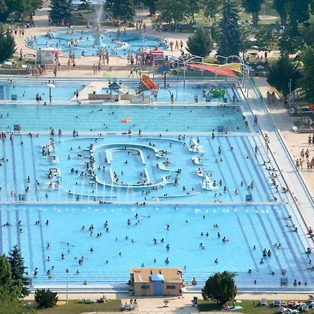 Island (adults Only) Ostello Budapest