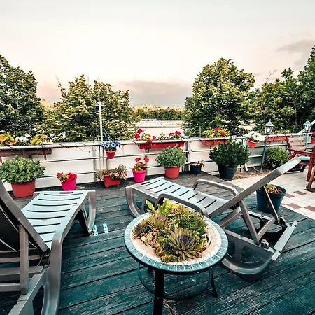 Ostello Island (adults Only) Budapest