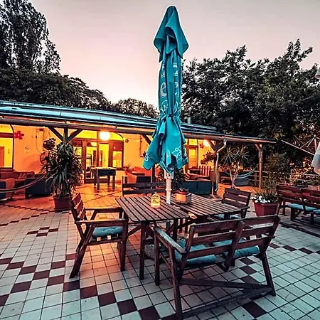 Island (adults Only) Hostel Budapest